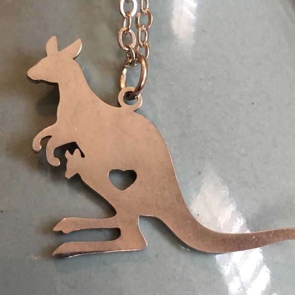 $ to Australia fires kangaroo stainless  pendant - Picture 5 of 5